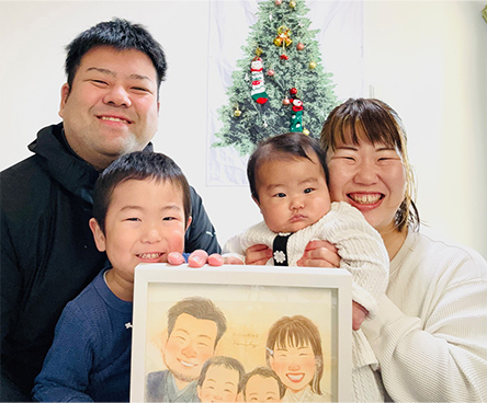 「息子が似顔絵を見た途端にママーパパー〇〇やー（妹）とすぐ分かり、喜んでいました」 なぎさ