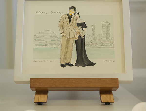 似顔絵依頼させていただいたときは
ありがとうございました。

とても良いものが届いて夫婦ともに嬉しい
気持ちでいっぱいです。

挙式の当日は
ウェルカムスペースのメインとして
似顔絵を使用させていただきました。
WORLD.1さんを通じてnokamiさんに依頼出来たこと感謝しております