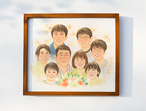 先日は似顔絵のご対応をいただき誠にありがとうございました。

無事似顔絵を母親に渡せました。
母親をはじめ家族全員とても喜んでくれました。
表情や絵のタッチ、色使い全てが温かく、
家に飾っているだけで家の中が明るくなったように感じます。

実際に作品を手に取ると想像していた何倍も大作であり、
いかに大変な作業だったのか痛感しました。
ありがとうございました。