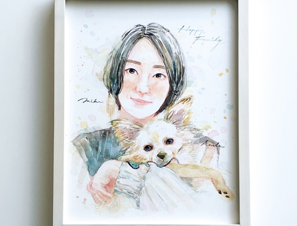 先日御注文させて頂きました絵が無事に届きました。
ありがとうございます。

自分の顔は客観的に見た事がないので(笑)似ているのかちょっと分かりませんが、
愛犬はそっくりでとても可愛く描いて頂き嬉しいです！
色合いも優しく暖かくとても可愛いいので、目につく所に飾ろうと思っております。

また機会がありましたら宜しくお願いいたします。